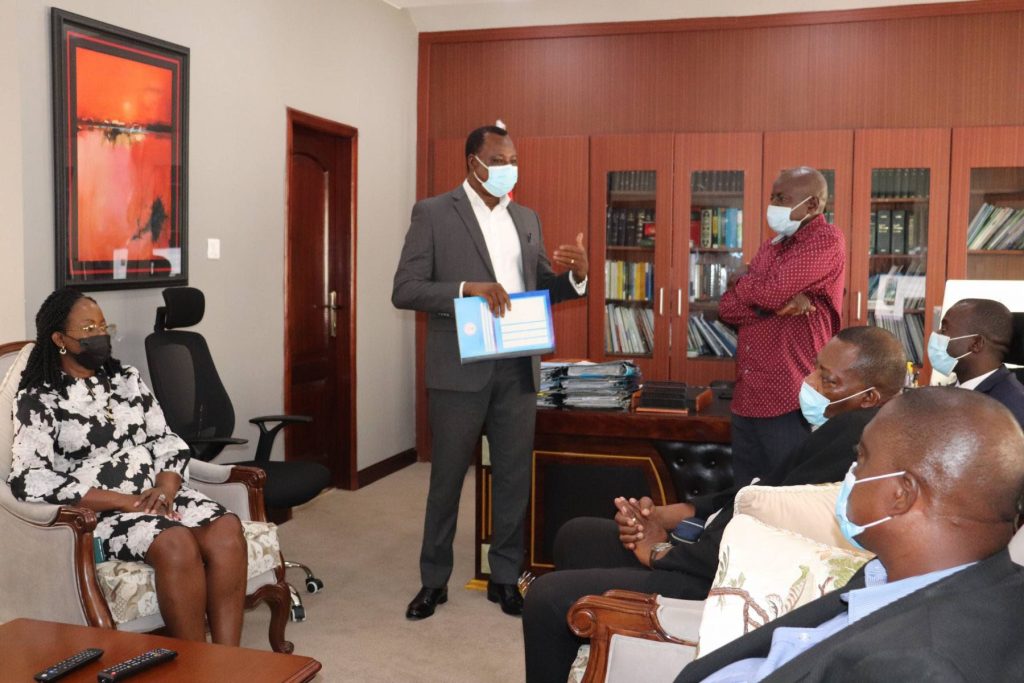 HANDING_0001_HANDING-OVER-OF-REPORT-BY-THE-HUMAN-RIGHT-REFORMS-COMMITTEE-3-scaled