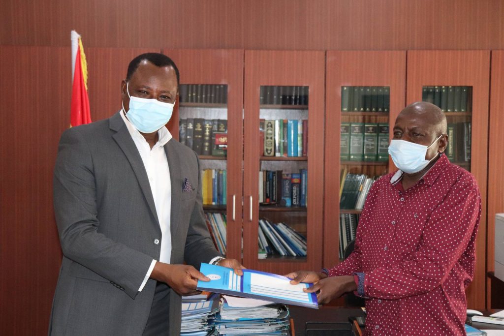 HANDING_0002_HANDING-OVER-OF-REPORT-BY-THE-HUMAN-RIGHT-REFORMS-COMMITTEE-2-scaled